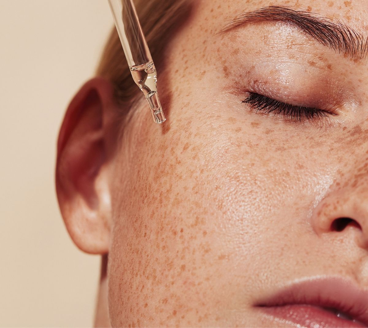 RSBE_SkinBarrier_HydraSynolDOI_Woman_Face.jpg